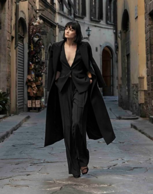 SANDRO FERRONE & LOLA CURVY